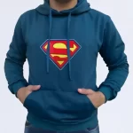 buso azul con el símbolo de superman