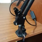 Lampara de mesa escritorio brazo flexible tipo prensa 1