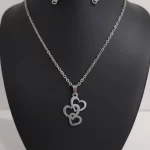 Juego-de-Collar-y-Aretes-Diseno-Corazon-Cadena