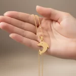 Juego de Collar y Aretes Diseño Delfín