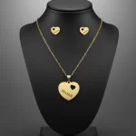 Juego-de-collar-y-Aretes-Diseno-Corazon-Mom