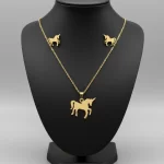 Juego-de-collar-y-Aretes-Diseno-Unicornio