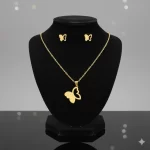 Juego-de-collar-y-Aretes-Mariposa-media-Silueta