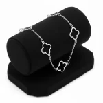 Pulsera-de-Acero-Inoxidable-con-Dije-de-Trebol