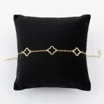 Pulsera-de-Acero-Inoxidable-con-Dije-de-Trebol