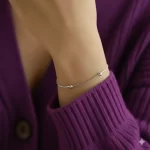 Pulsera-minimalista-de-acero-inoxidable