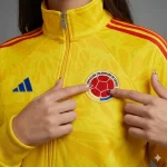 Buzo-Cuello-Alto-Colombia-Mariposa-Mundial