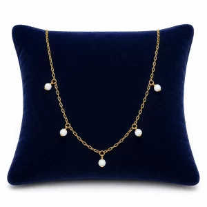 Cadena Dorada con Perlas Blancas